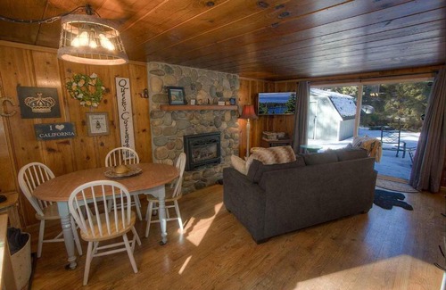 Al Tahoe Maison | Queens Cottage by Lake Tahoe Accommodations