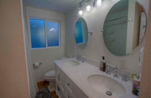 Al Tahoe Maison | Queens Cottage by Lake Tahoe Accommodations