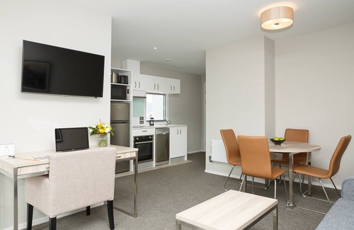 Petone Hôtel | Quest Petone