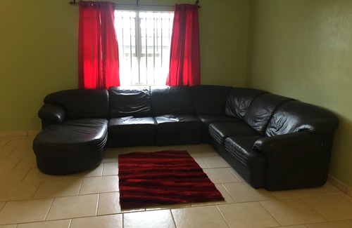 Lucaya Appartement | Appartement calme et calme près de la plage et du shopping avec des vélos gratuits