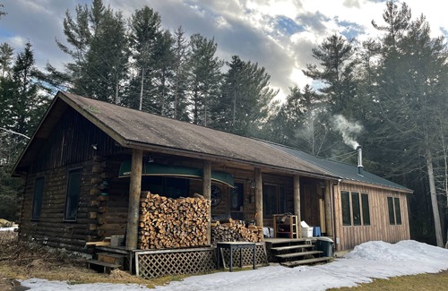 Bread Loaf Maison | Quiet 2 Bdrm Home on Five Acres, 15 Minutes from Middlebury