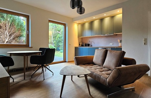 Markgrafenheide Appartement | Quiet 2 room apartment with WLAN on the first floor - MH5