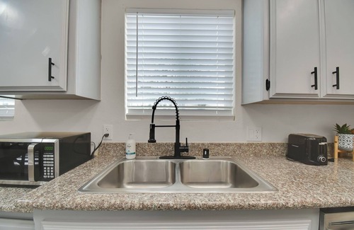 Yuba City Appartement | Quiet 2BR Apartment Near Downtown & Amphitheatre