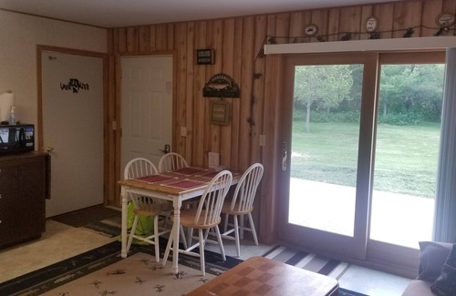 Longville Cabine | Calme 3 acres sur le lac de pêche DNR avec 200 'de rivage juste à l'extérieur de Longville