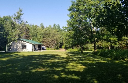 Longville Cabine | Calme 3 acres sur le lac de pêche DNR avec 200 'de rivage juste à l'extérieur de Longville