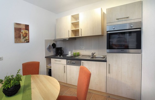 Niedersfeld Appartement | Apartamento tranquilo con hermosas vistas y una gran terraza en la azotea.