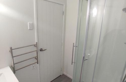 The Gardens Appartement | Quiet 40m Studio - Kitchen, Washer, AC, Work Desk