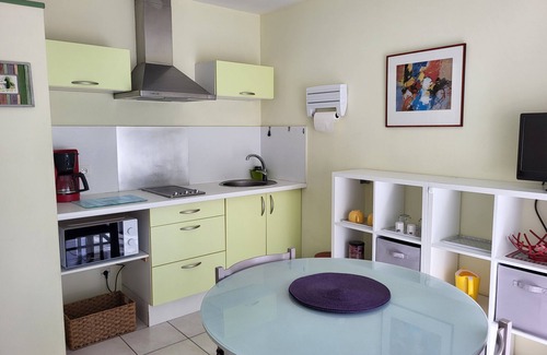 Herepian Appartement | T2 calme, climatisé avec terrasse et parking , proche de Lamalou les bains.