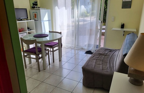 Herepian Appartement | T2 calme, climatisé avec terrasse et parking , proche de Lamalou les bains.