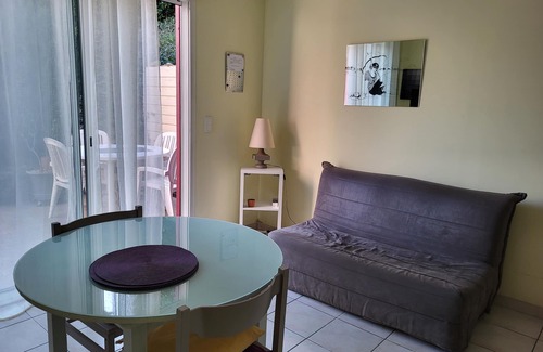 Herepian Appartement | T2 calme, climatisé avec terrasse et parking , proche de Lamalou les bains.