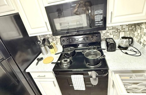 Addison Appartement | Quiet and Central 1-bedroom apartment near hospital and Tollway
