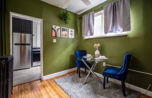 West Hyattsville Appartement | Quiet and Cozy - Comfortable Home in Takoma Park!.