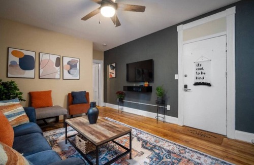 West Hyattsville Appartement | Quiet and Cozy - Comfortable Home in Takoma Park!.