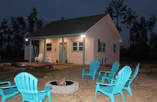 Minden Cottage | Quiet and Cozy Off-Grid Cottage