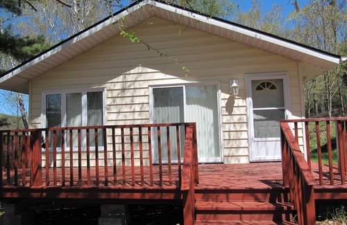 Feronia Cottage | Cottage calme et Prestine Four Mile Bay Family