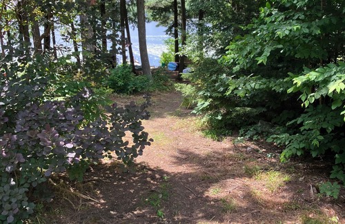 Weeks Mills Maison | Quiet and private lake front home with hot tub
