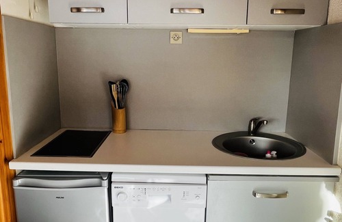 Demi-Quartier Appartement | Appartement Calme et Chaleureux