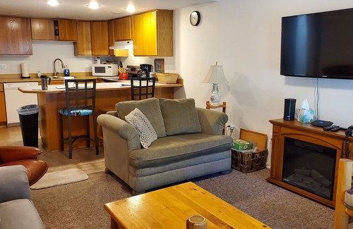 Peshastin Copropriété | Condo calme le long de la rivière situé à environ 4 miles à l'est de Leavenworth.