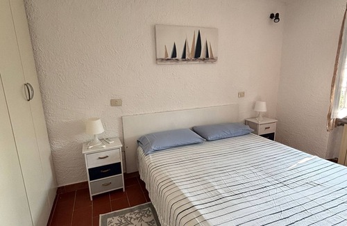 Colle D'orano Appartement | Quiet apartment in front of Corsica