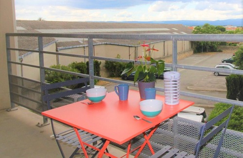 Carcassonne Appartement | ♥ TOUT CONFORT! Climatisation, Calme, Parking, Terrasse, Ascenseur, WIFI, Café ♥