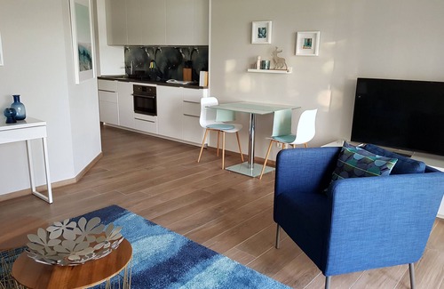 Wasserburg am Inn Appartement | Quiet apartment with terrace for 2 pers. Lake view, direct lake access