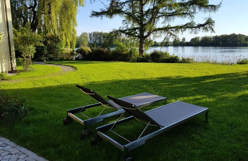 Wasserburg am Inn Appartement | Quiet apartment with terrace for 2 pers. Lake view, direct lake access