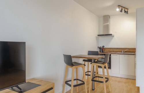 Aytre Appartement | Appartement Calme avec Grande Terrasse, Aytré, Proche Lac, 2 Pers.