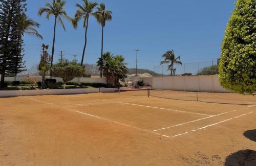 Marina Mazatlan Appartement | Quiet apartment with pool right on the beach