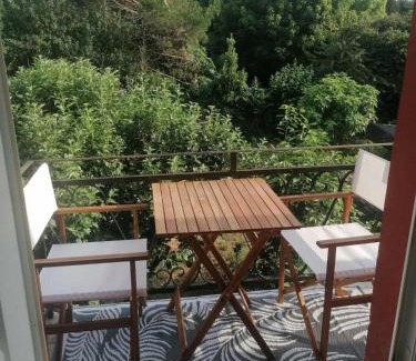 Odos Appartement | Quiet apartment with terrace, garden