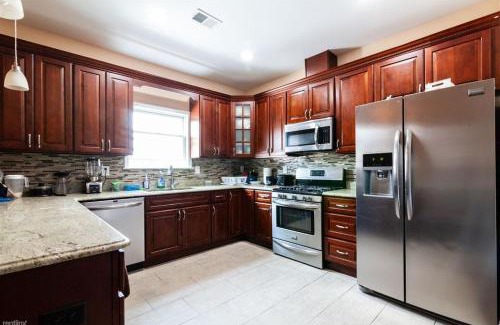 The Heights Lit Et Petit-Déjeuner | Quiet apt only 15 mins from Midtown NYC