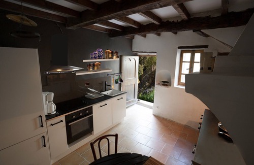 Saint-Leger-du-Ventoux Maison | CALME, AUTHENTICITE DANS MAISON DE VILLAGE POUR 4 PERSONNES