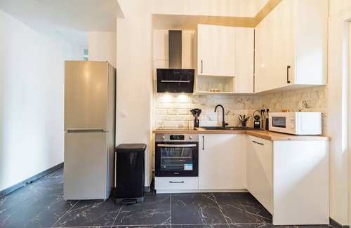Guingamp Appartement | Quiet balcony, close to train station Hotel Lefort