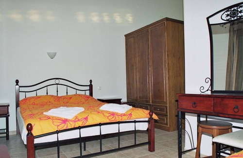 Lefokastron Appartement | Quiet Beachside Spacious Bungalows + Amazing Seaview + Pool