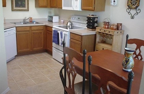 Tucson Copropriété | Calme, joliment meublée, 2BR / 2BA Condo Ventana Canyon