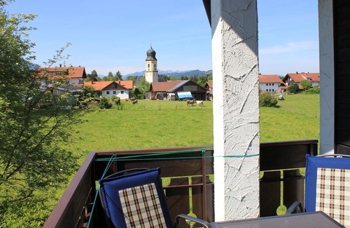 Oy-Mittelberg Appartement | Quiet, bright apartment, 5 minutes from Rottachsee