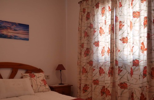 Orzola Maison | calme, lumineux, ancien rénové Maison de pêcheur avec 2 appartements séparés