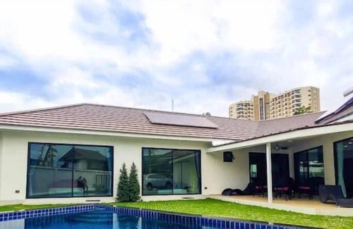 Wat Ket Maison | Quiet Bungalow in the City!