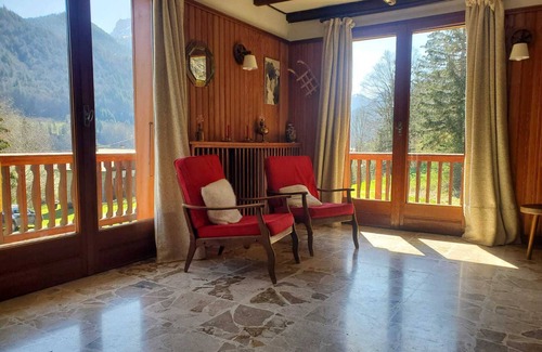 Abondance Chalet De Ski | Chalet calme avec cheminée, 4 chambres, idéal famille