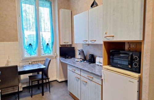 Le Creusot Appartement | T2 calme et confortable - proches commodités, entreprises et parc des combes