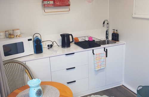 Caboolture Maison | QUIET COMFY PRIVATE TINY HOME