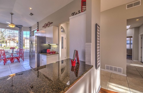 Northeast Heights Maison | Confort calme et pratique en communauté fermée