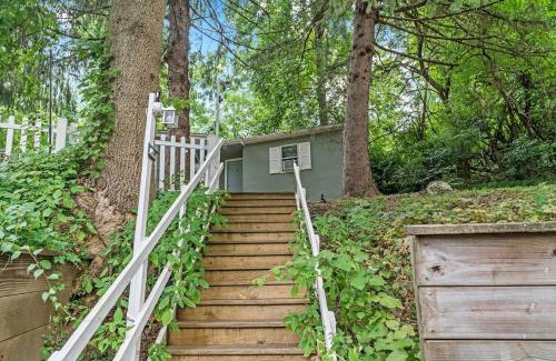 Wagontown Maison | Quiet Cottage In The Woods, On A Country Road