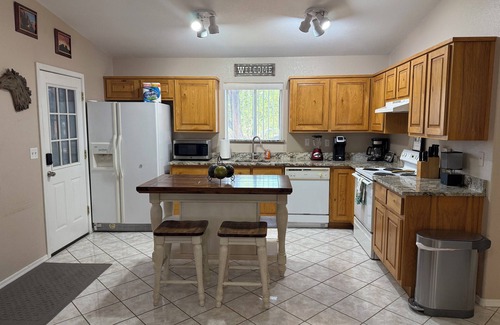 Anthem Maison | Quiet Country Casita on Horse Property in Desert Hills.