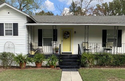 Freestate Cottage | Quiet country cottage - 5 min from major interstates