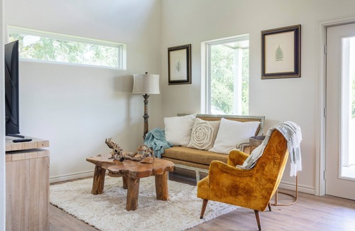 Warrenton Maison | Quiet Country Escape | Brand New | Close to Round Top