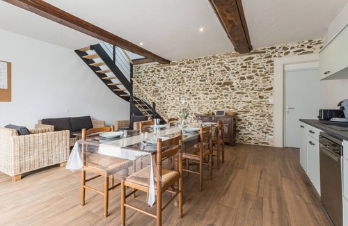 Nort-sur-Erdre Cottage | Maison de Campagne au Calme avec Terrasse, 3 Chambres