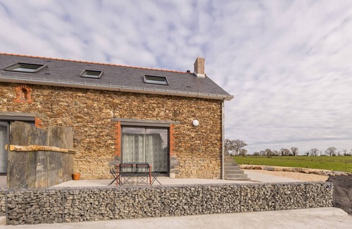 Nort-sur-Erdre Cottage | Maison de Campagne au Calme avec Terrasse, 3 Chambres