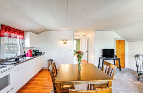 Hudson Appartement | Quiet Country Living: Farmhouse Apt Near Hudson!