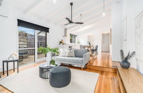 Bell Post Hill Maison | Quiet & Cozy 4 Bedroom Home
