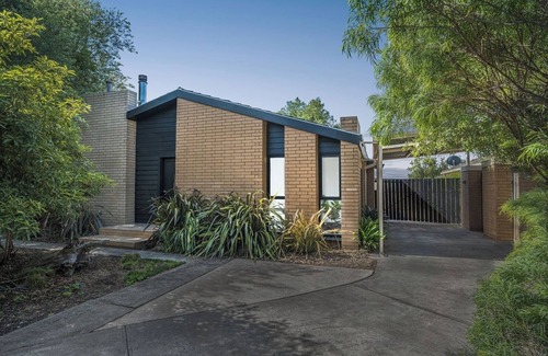 Bell Post Hill Maison | Quiet & Cozy 4 Bedroom Home